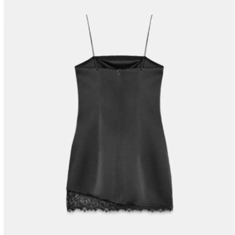 Vestido negro Zara