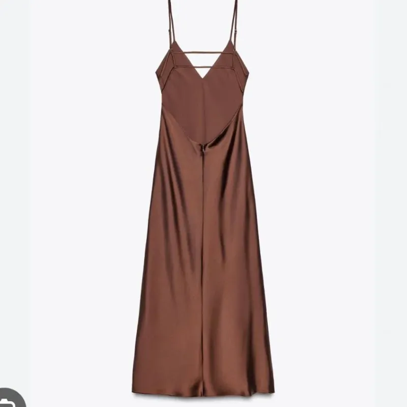 Vestido satinado Zara