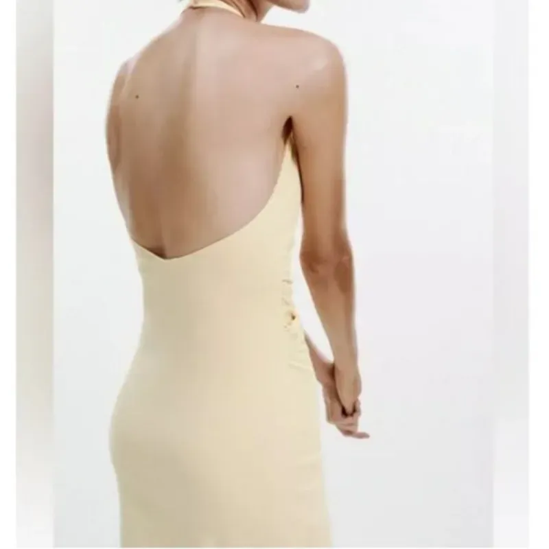 Vestido ZARA Mantequilla