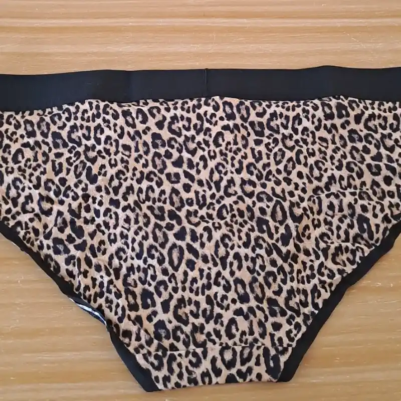 Victoria's Secret braga animal print de algodón