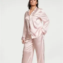 Victoria's Secret Pijama de satén mangas largas y pantalón.