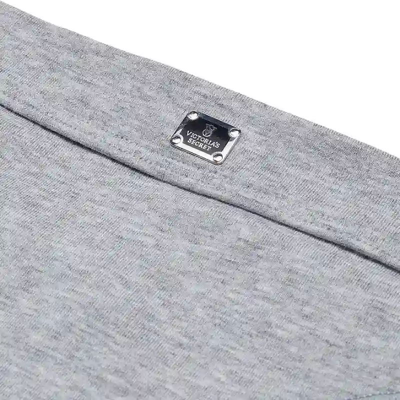 Victoria's Secret Tanga de algodón con logo.