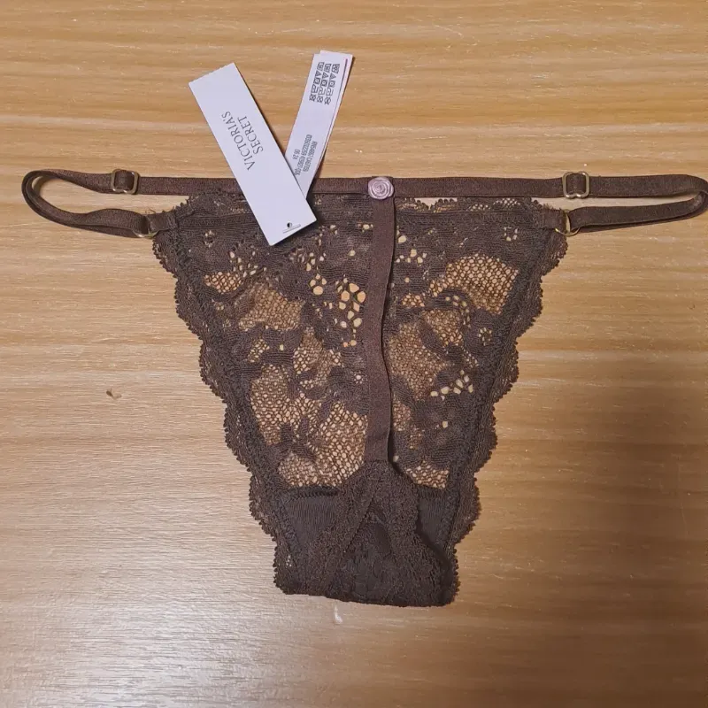 Victoria's Secret tanga de encaje carmelita