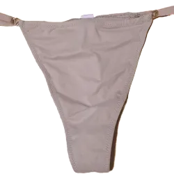 Victoria's Secret tanga beige con herraje