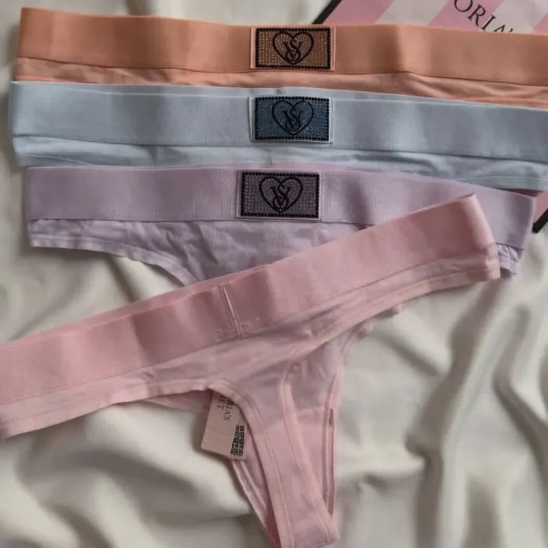 Victoria's Secret tanga logo corazón con brillo