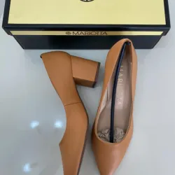 Zapatos de tacon cuadrado 