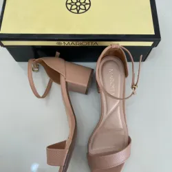 Zapatos de tacón cuadrado 