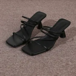 Zapatos Negros de tacón