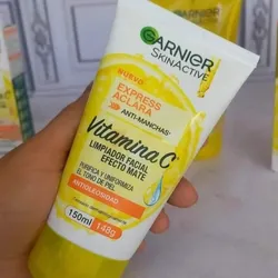 Limpiador Facial “Garnier”