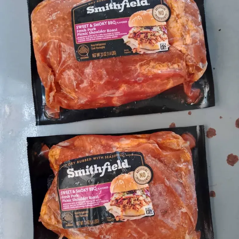 Paletilla adobada con salsa BBQ