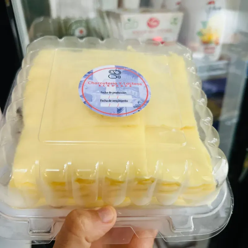 Charola de Queso Gouda Lasqueado 2 lbs