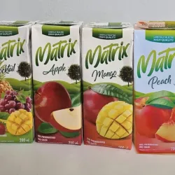Jugo de caja pequeño