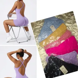 Enterizo short deportivo