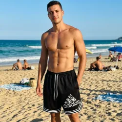 short negro Adidas