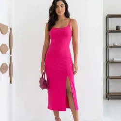 Yisel Rosado Fucsia