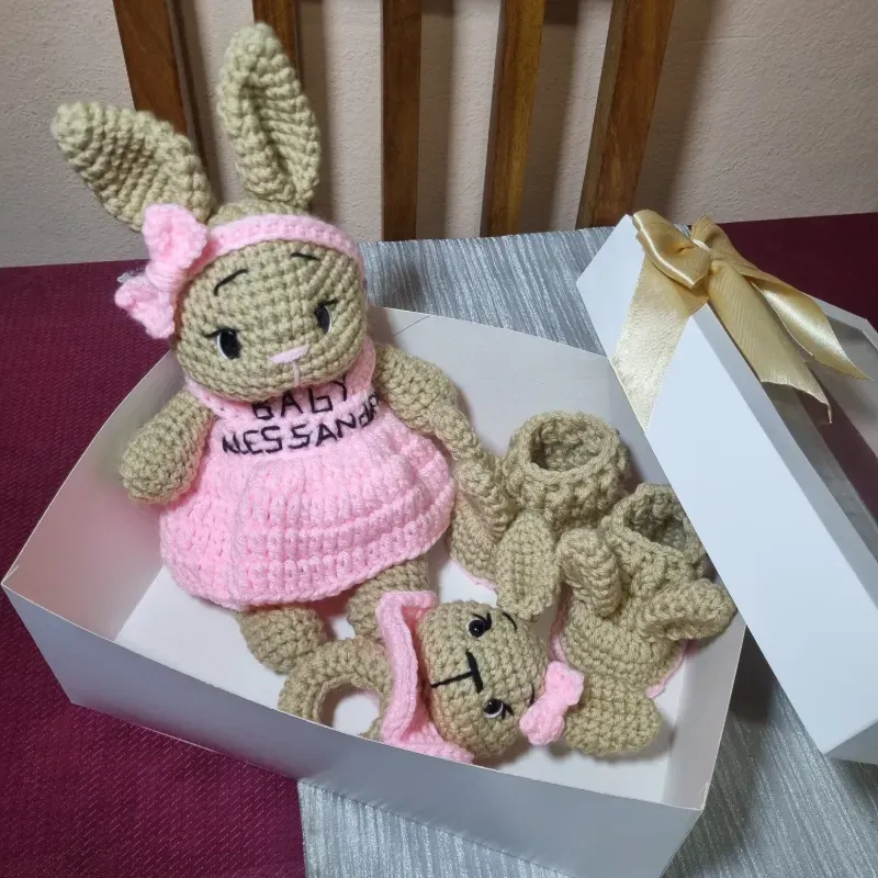 Amigurumi conejo + zapato + maruga