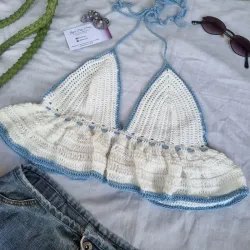 Blusa secilla con vuelos largos