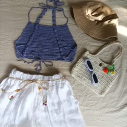 Blusa y cartera sencilla 