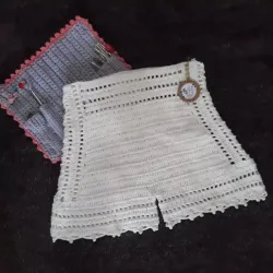 Short con amarre a los lados