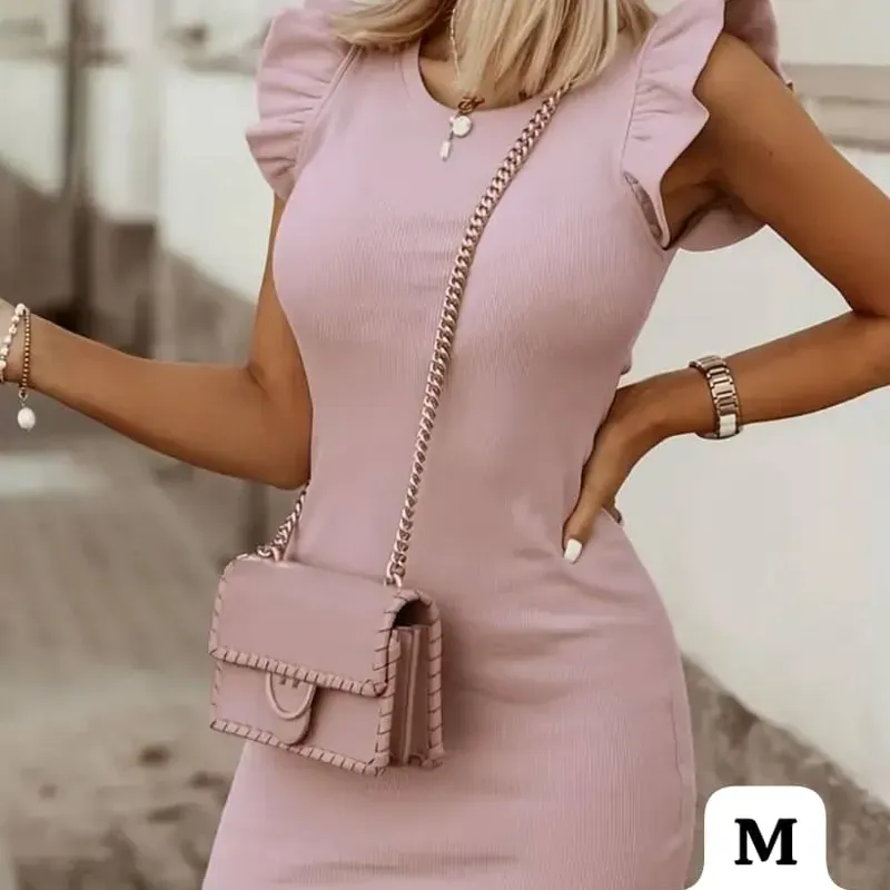 Vestido corto con manguita en forma de vuelo color rosado pastel 