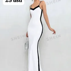 Vestido largo blanco con diseño en negro 