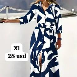 Vestido largo estampado en blanco y azul de mangas 3/4