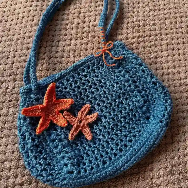 Bolso de parches tejidos 