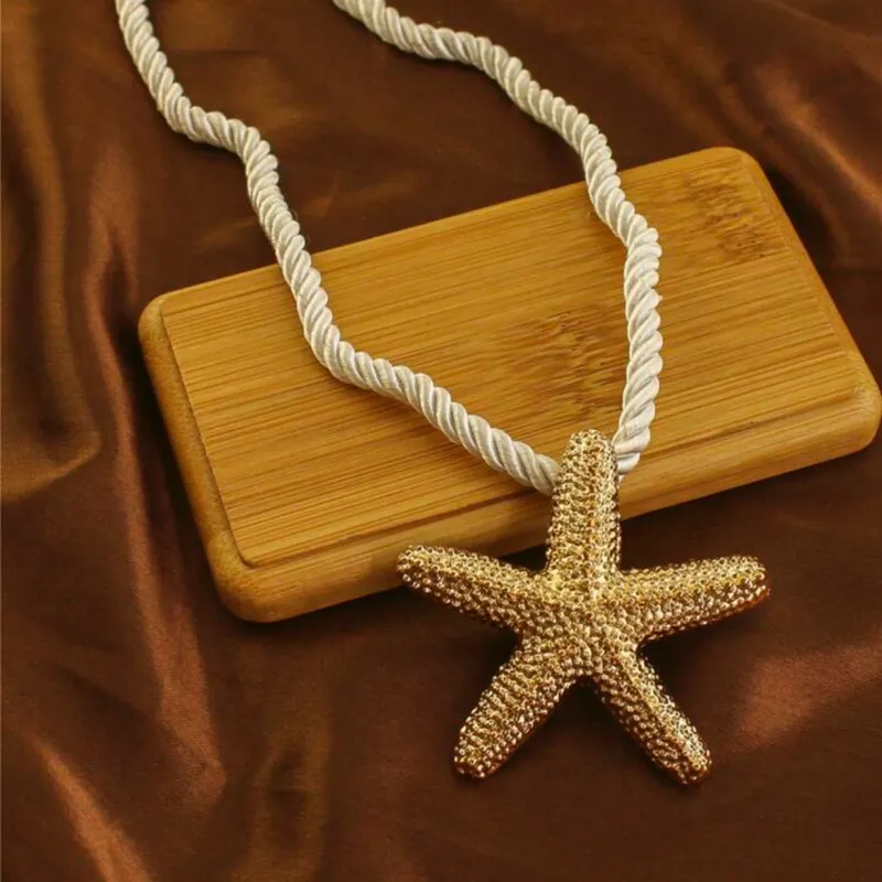 Collar trenzado de estrella 