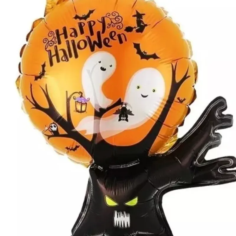 Globo arbol con fantasmas