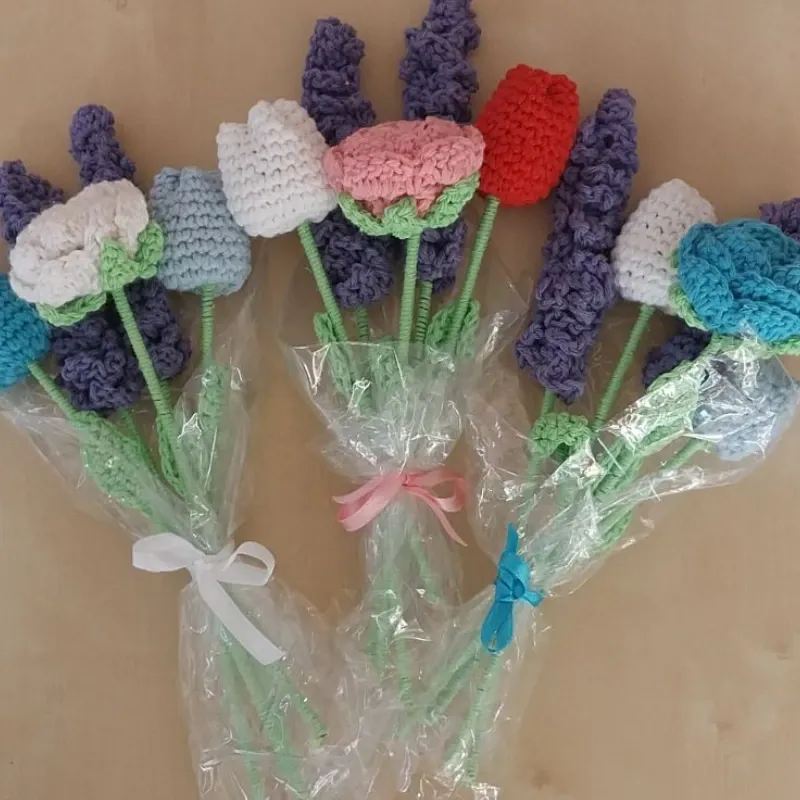 Ramo de flores tejidas al crochet