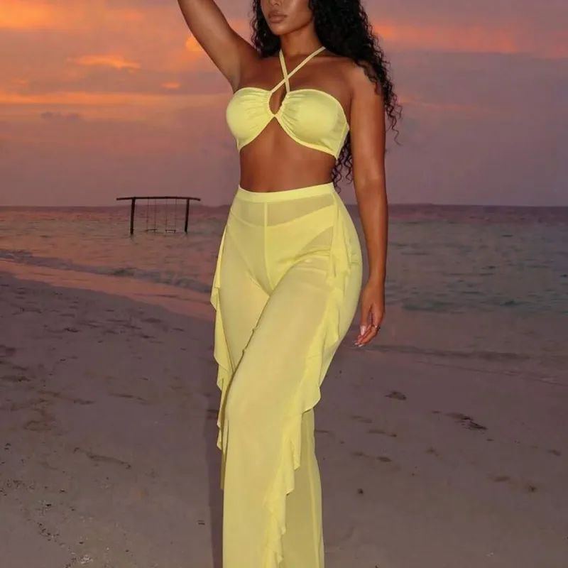 Conjunto de bikini con su pareo π