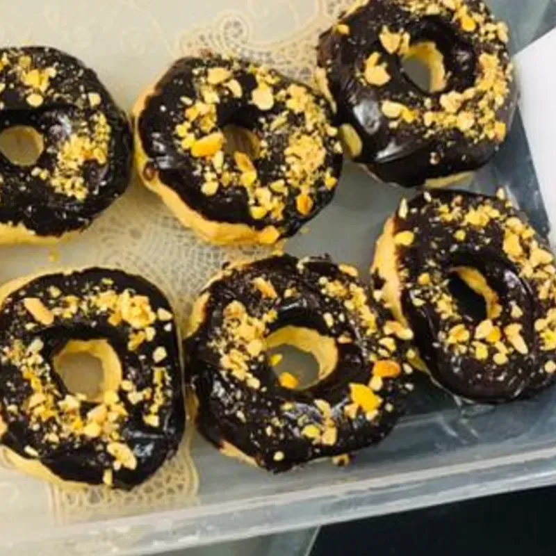 Donas de chocolate con frutos secos 