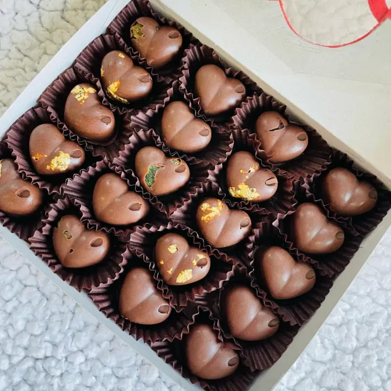 Caja de 20 bombones de chocolate con leche 