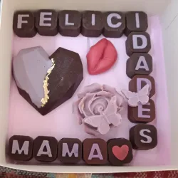 Felicidades mamá 