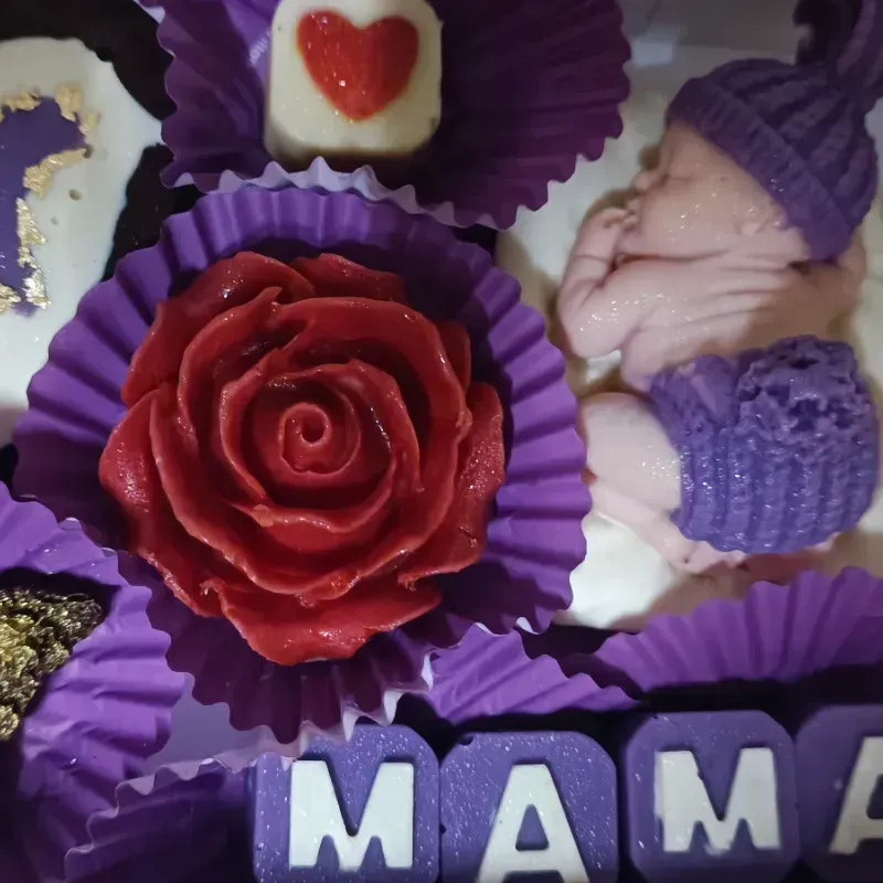 Mamá morada