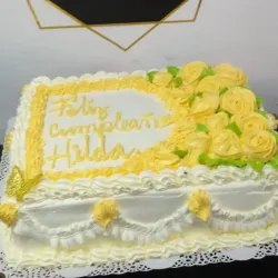 Cake de bandeja amarillo