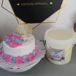 Cake de vainilla con helado