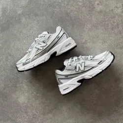 New Balance 740
