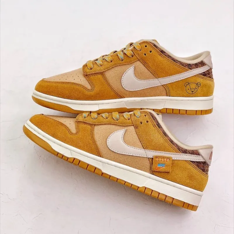 Nike SB Dunk Low x Teddy Bear 