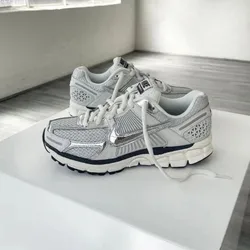 Nike Vomero 5