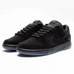 Nike x Undefeated Dunk Low Sneakers 