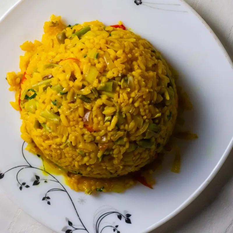 Arroz salteado con vegetales 