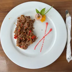 Ropa vieja a la criolla 