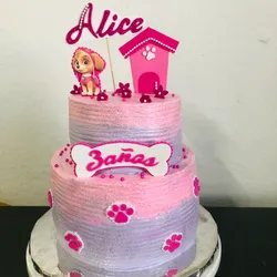 Cake de dos pisos Saky 