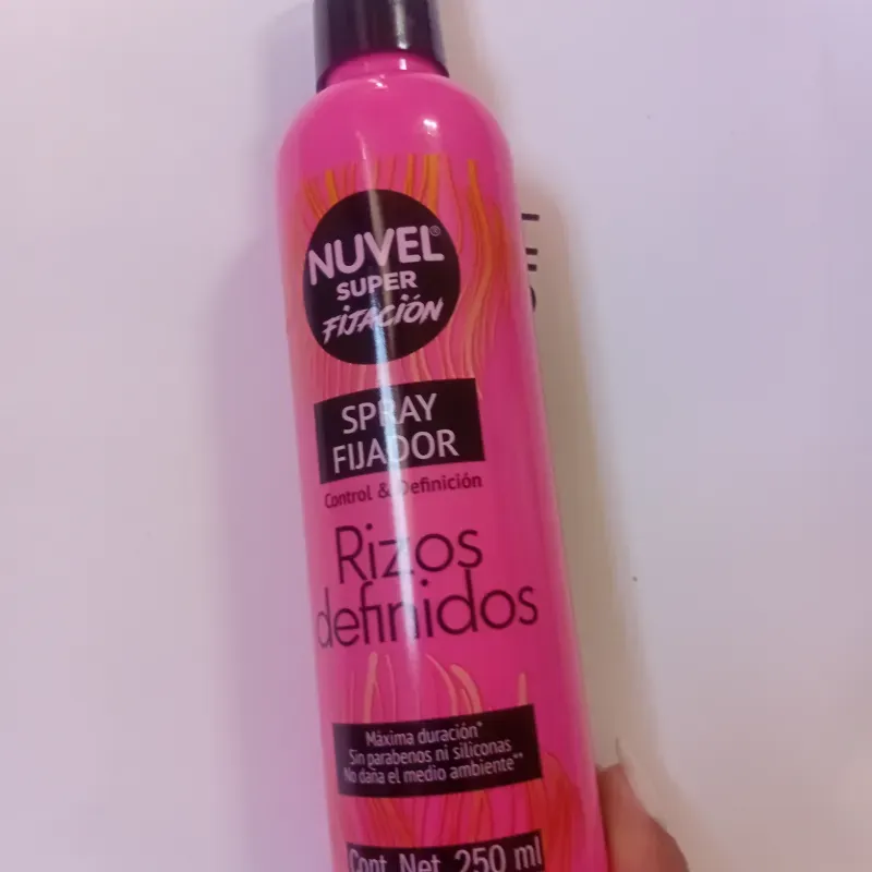 Spray fijador de risos