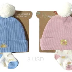 Gorro con medias largas (DISPONIBLE SOLO EN ROSADO)
