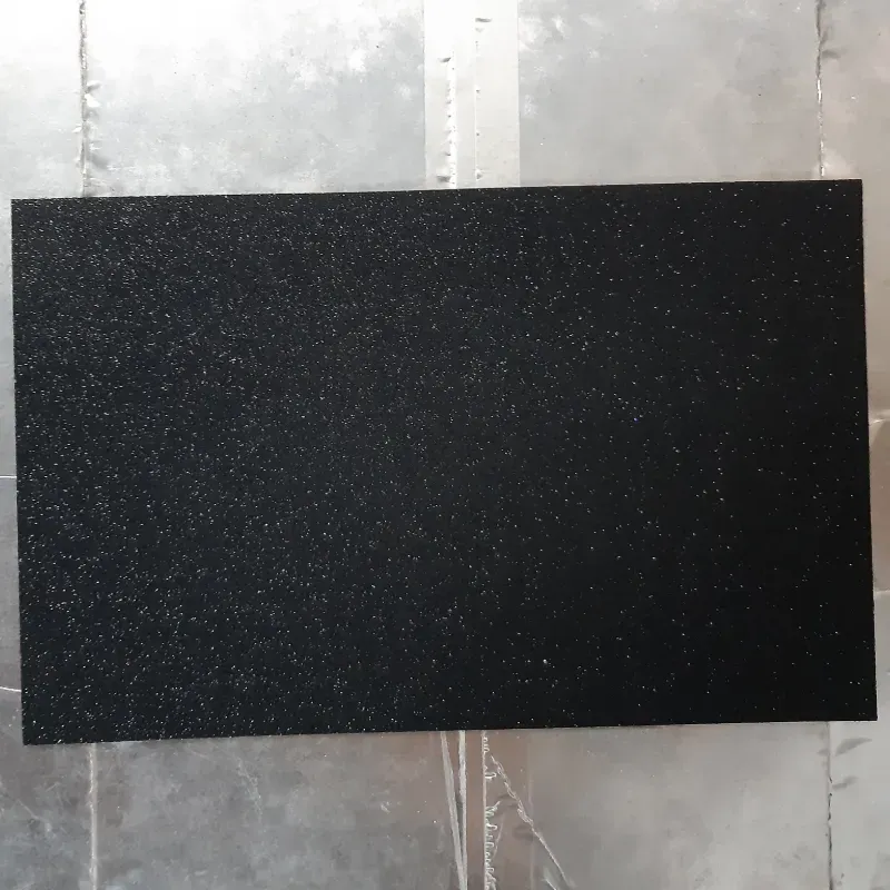 007- FOAMY BRILLO NEGRO 1 UNIDAD 28X43 CM