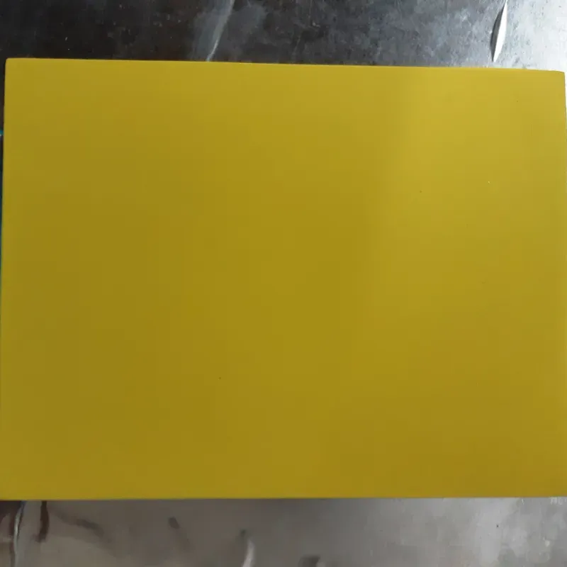 005- FOAMY LISO AMARILLO CLARO 21X28 CM 1 UNIDAD