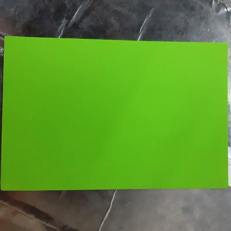 005- FOAMY LISO VERDE LIMON 21X28 CM 1 UNIDAD