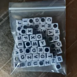 LETRAS CUADRADAS 8 MM 25 GRAMOS